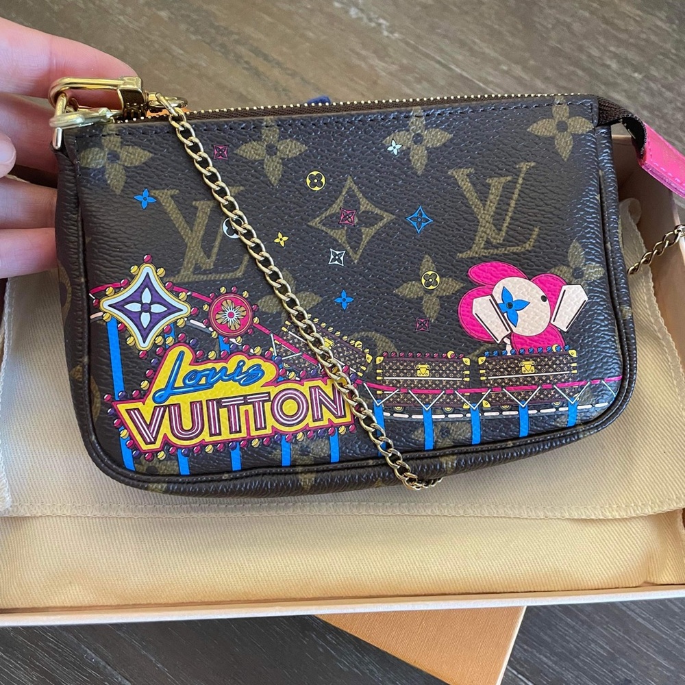 LOUIS VUITTON Monogram Christmas Mini Pochette